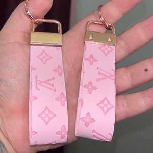 Wristlet keychain